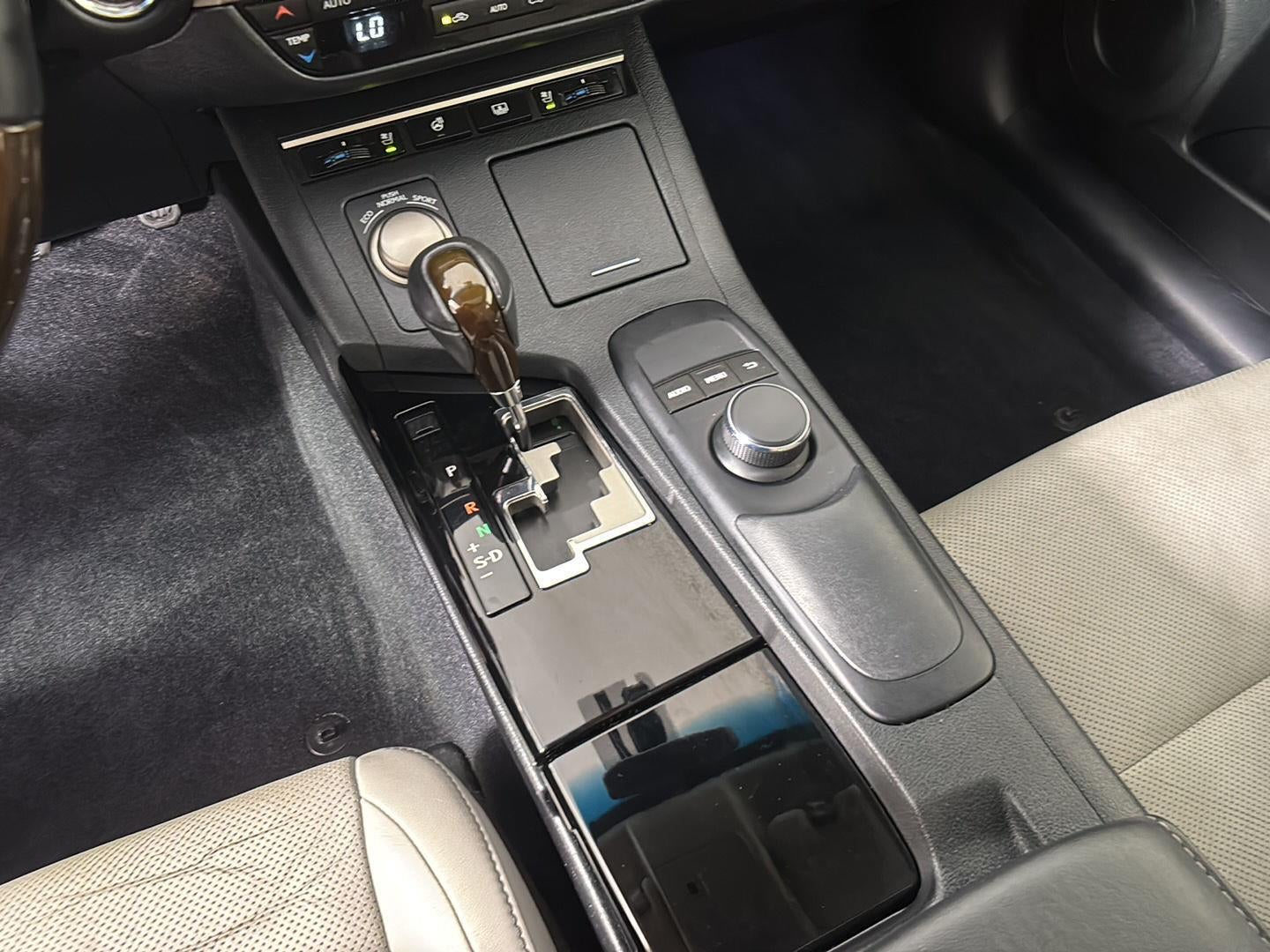 2013 Lexus ES 350 4dr Sdn