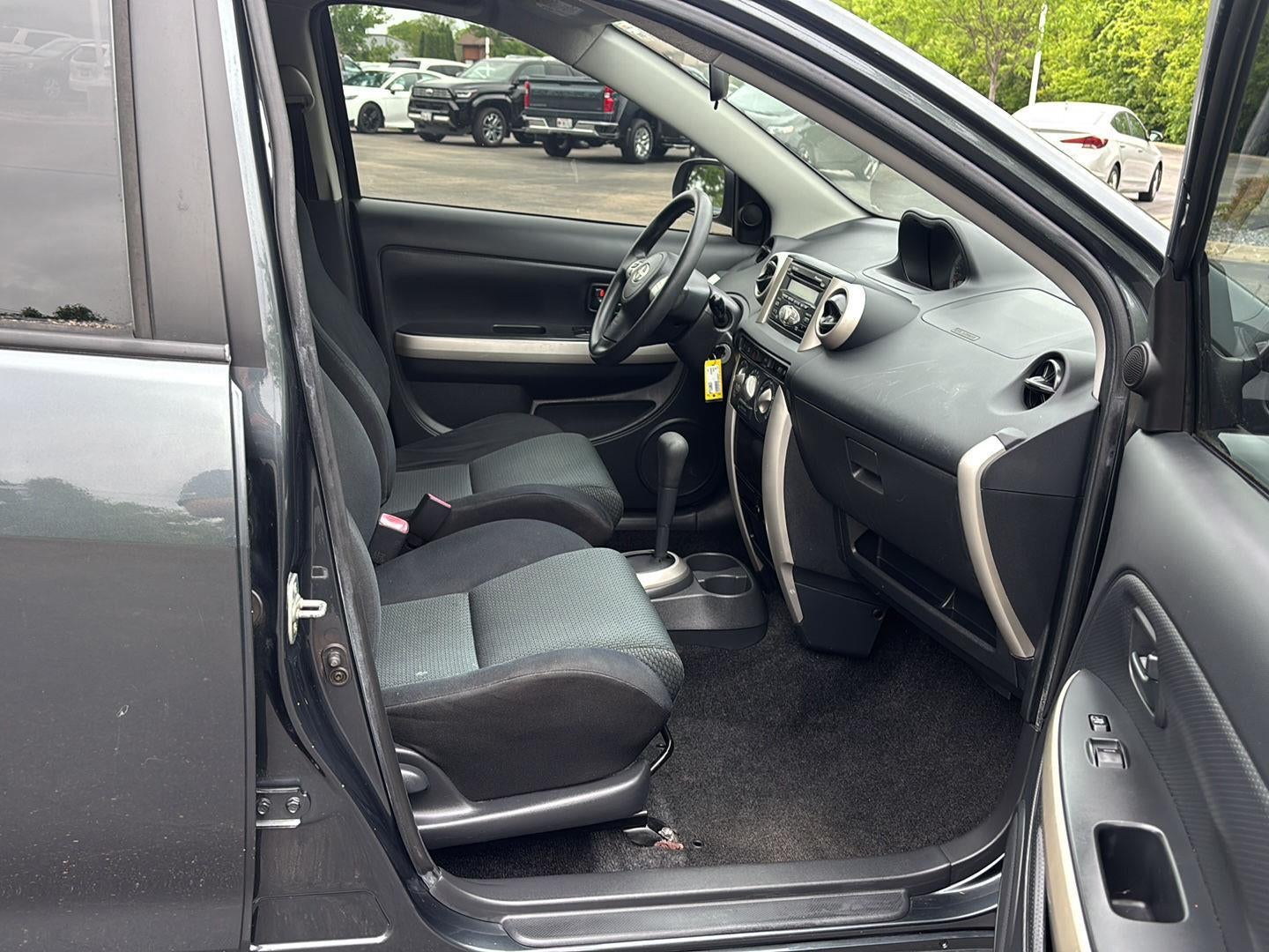 2006 Scion xA 4dr HB Manual (Natl)