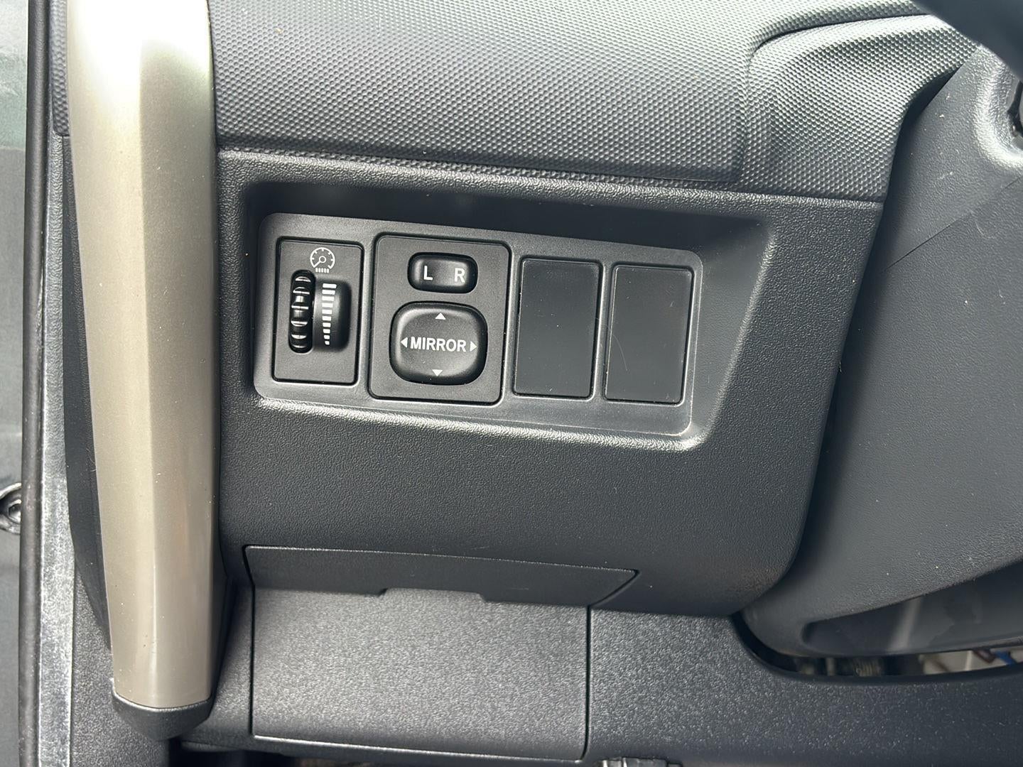 2006 Scion xA 4dr HB Manual (Natl)