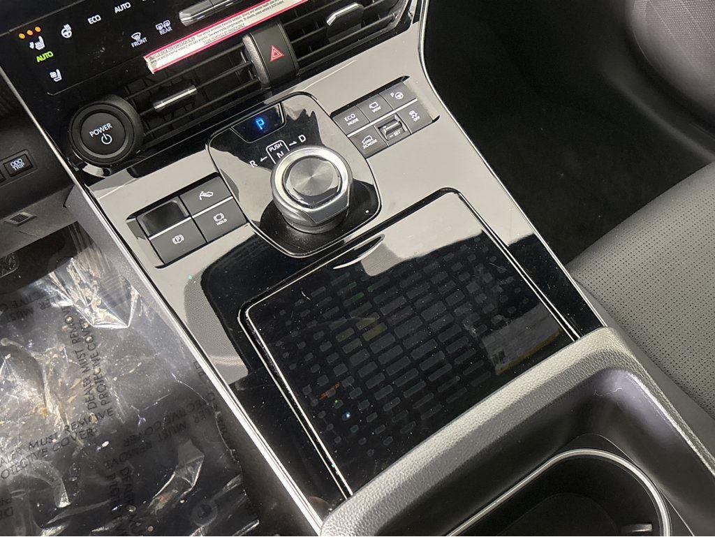 2024 Toyota bZ4X Limited