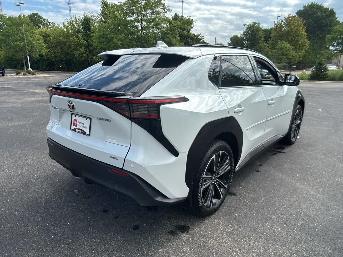 2023 Toyota bZ4X Limited