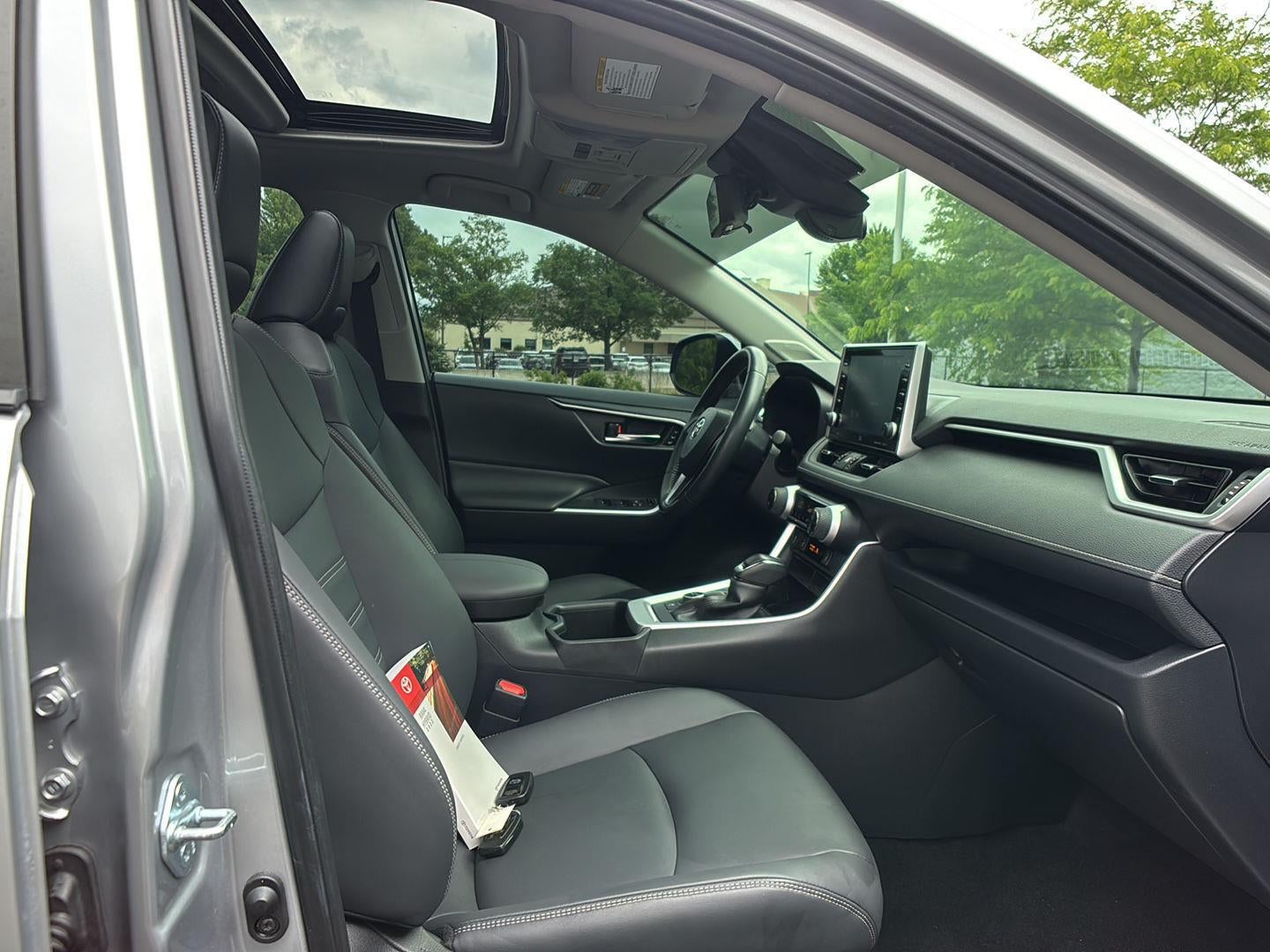 2022 Toyota RAV4 Hybrid XLE Premium