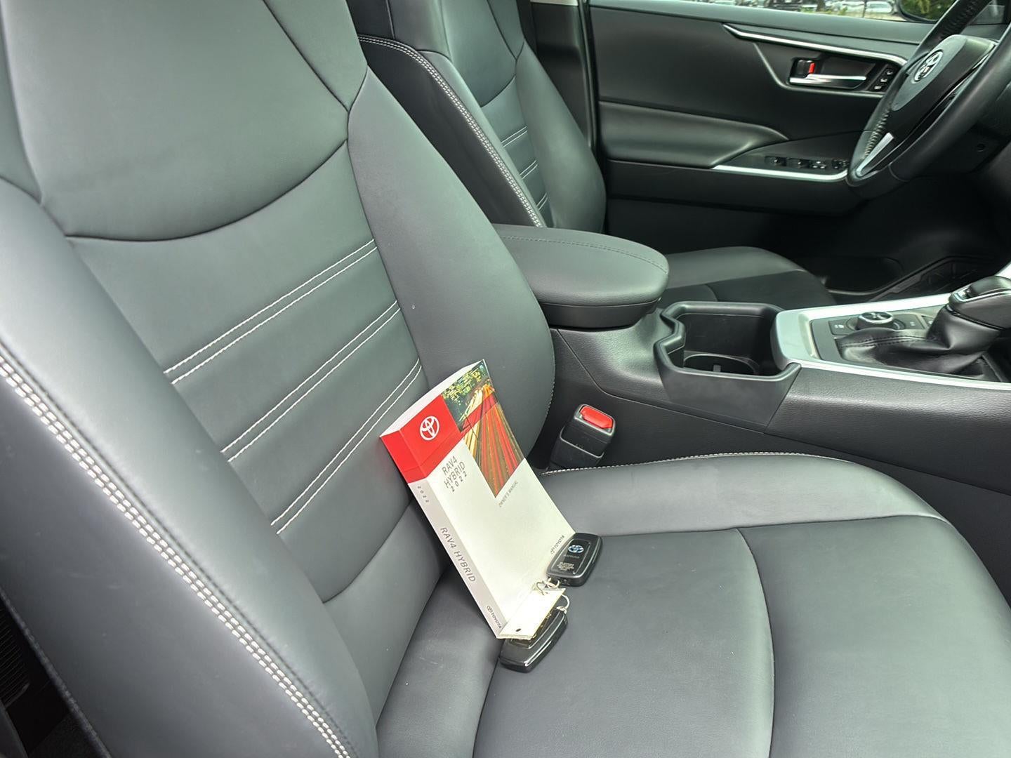 2022 Toyota RAV4 Hybrid XLE Premium