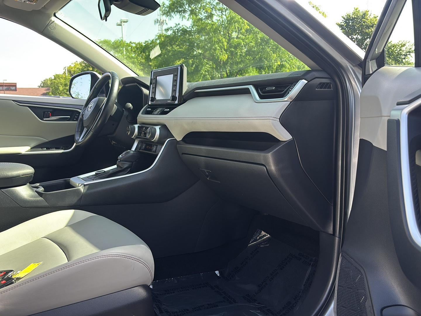 2022 Toyota RAV4 Hybrid XLE Premium