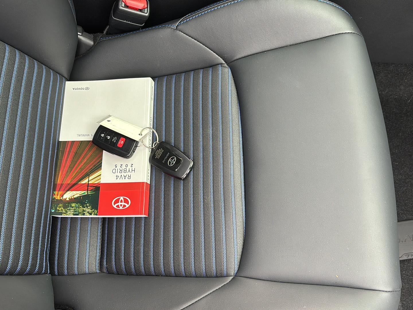 2025 Toyota RAV4 Hybrid XSE