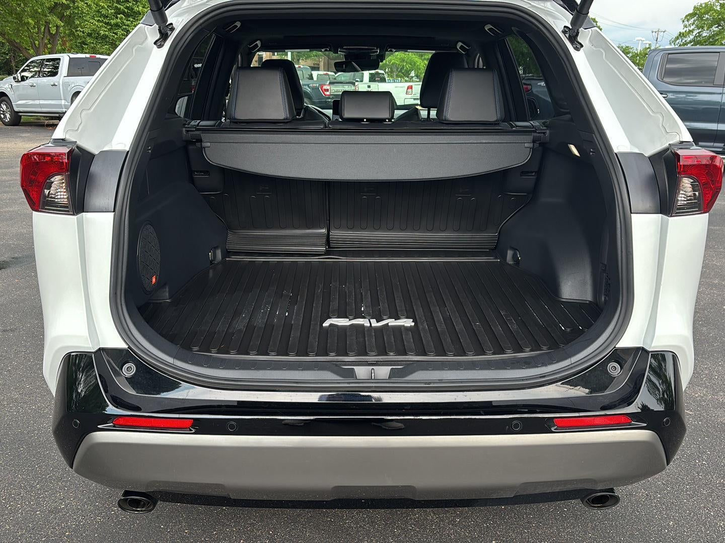 2025 Toyota RAV4 Hybrid XSE