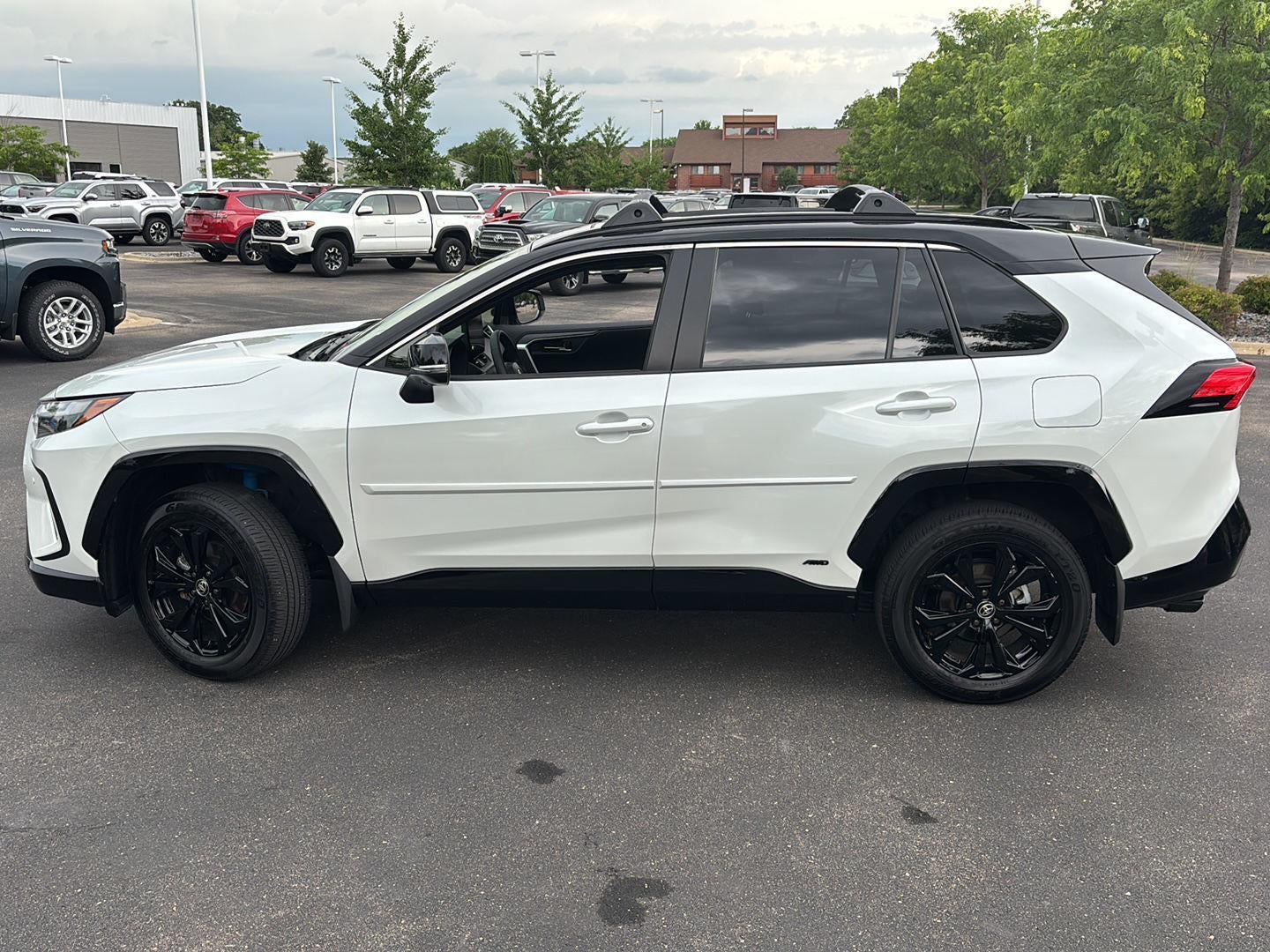 2025 Toyota RAV4 Hybrid XSE
