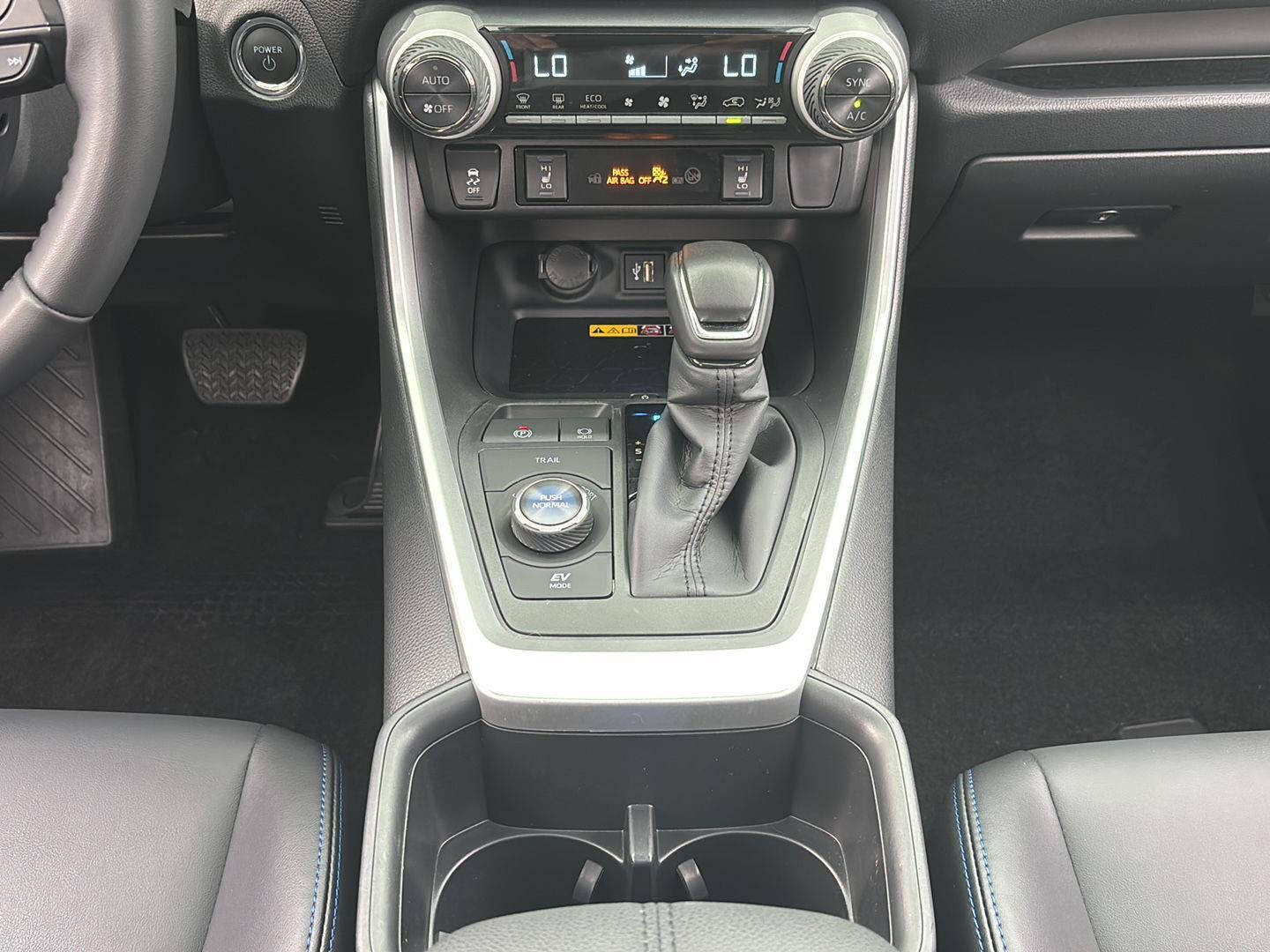 2025 Toyota RAV4 Hybrid XSE