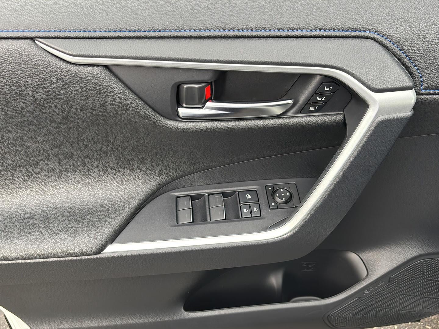 2025 Toyota RAV4 Hybrid XSE