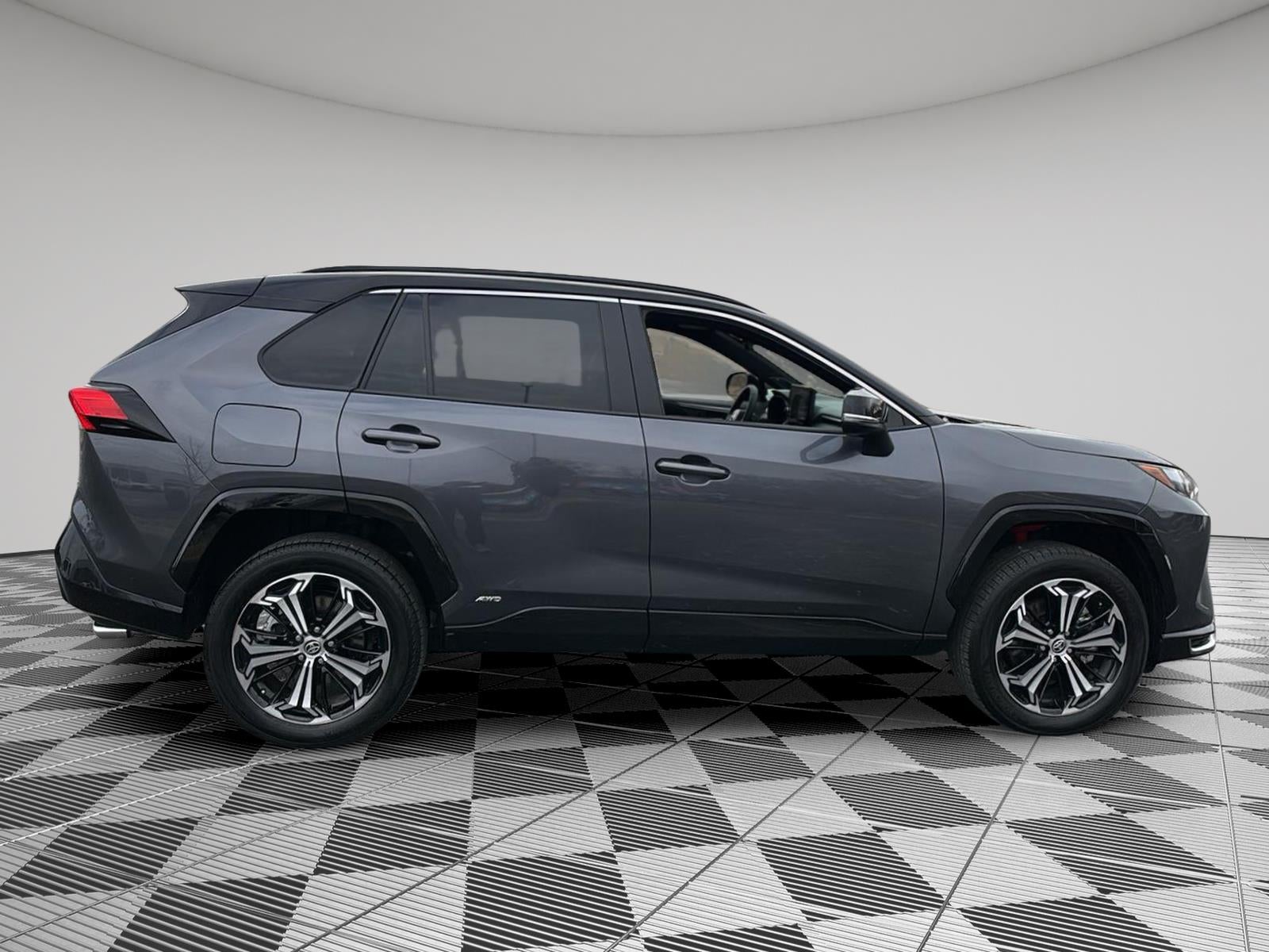 2025 Toyota RAV4 Plug-In Hybrid XSE