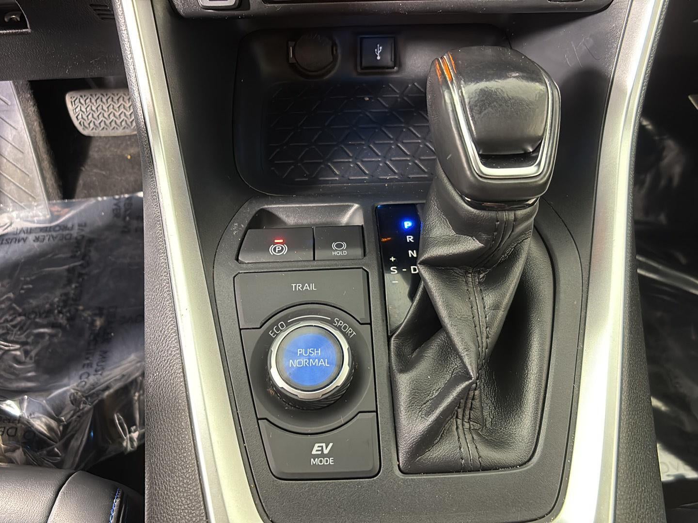 2020 Toyota RAV4 Hybrid XSE