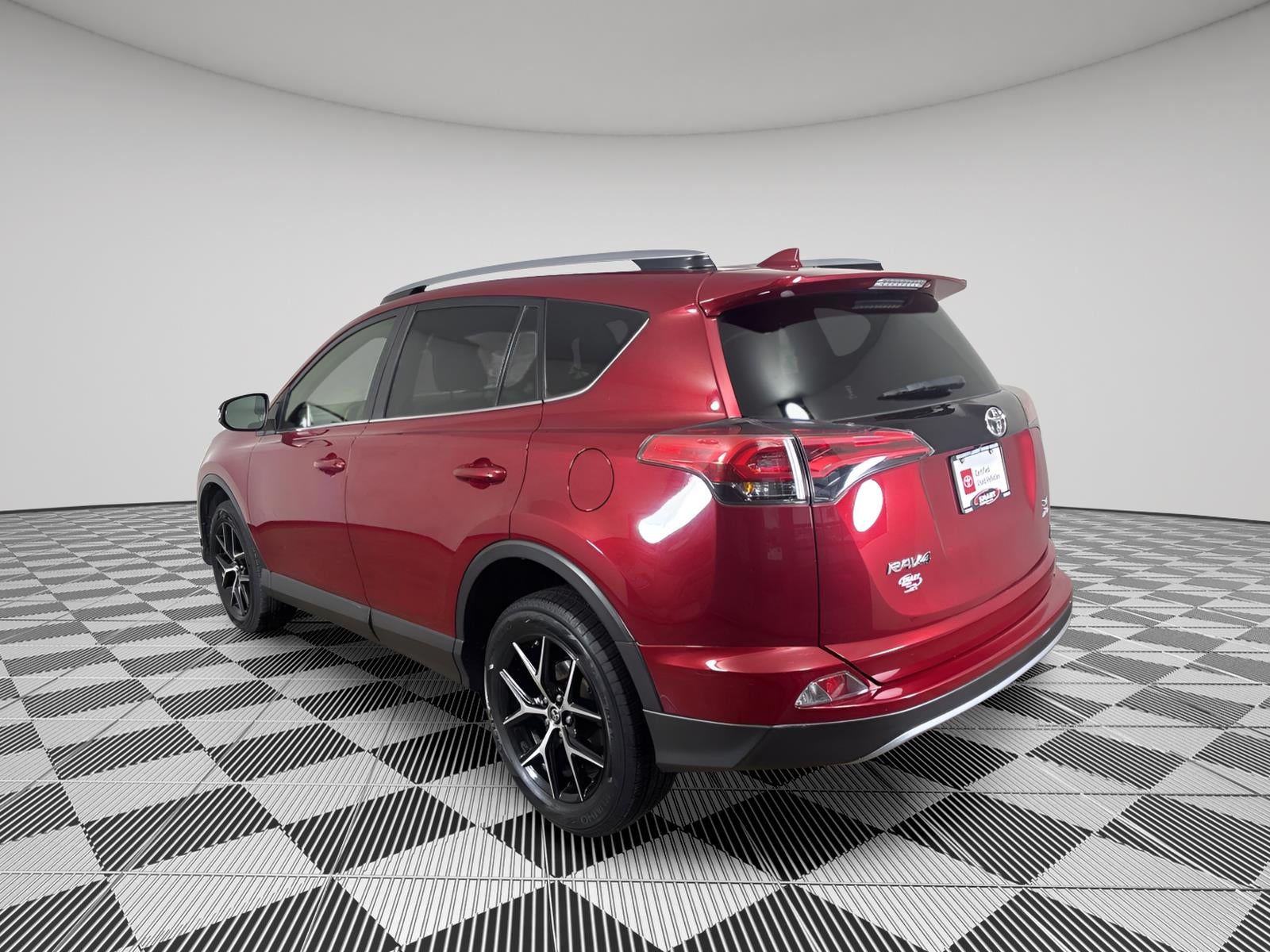2018 Toyota RAV4 SE