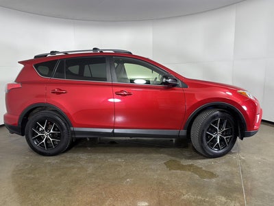 2017 Toyota RAV4 SE