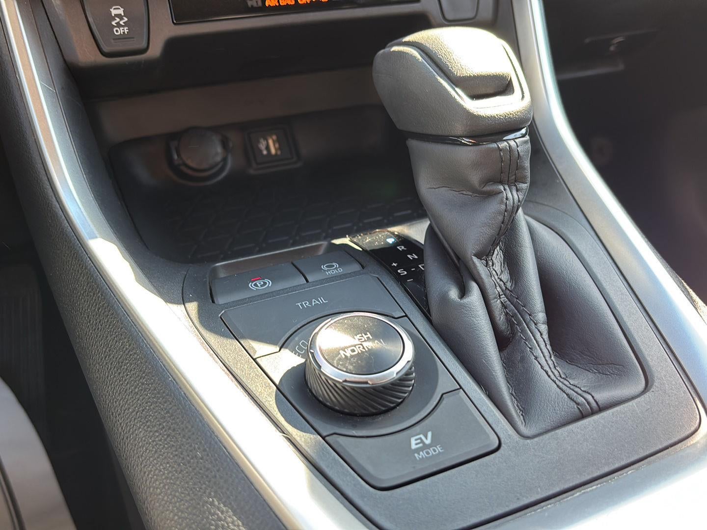 2023 Toyota RAV4 Hybrid LE
