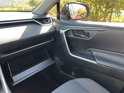 2023 Toyota RAV4 Hybrid LE