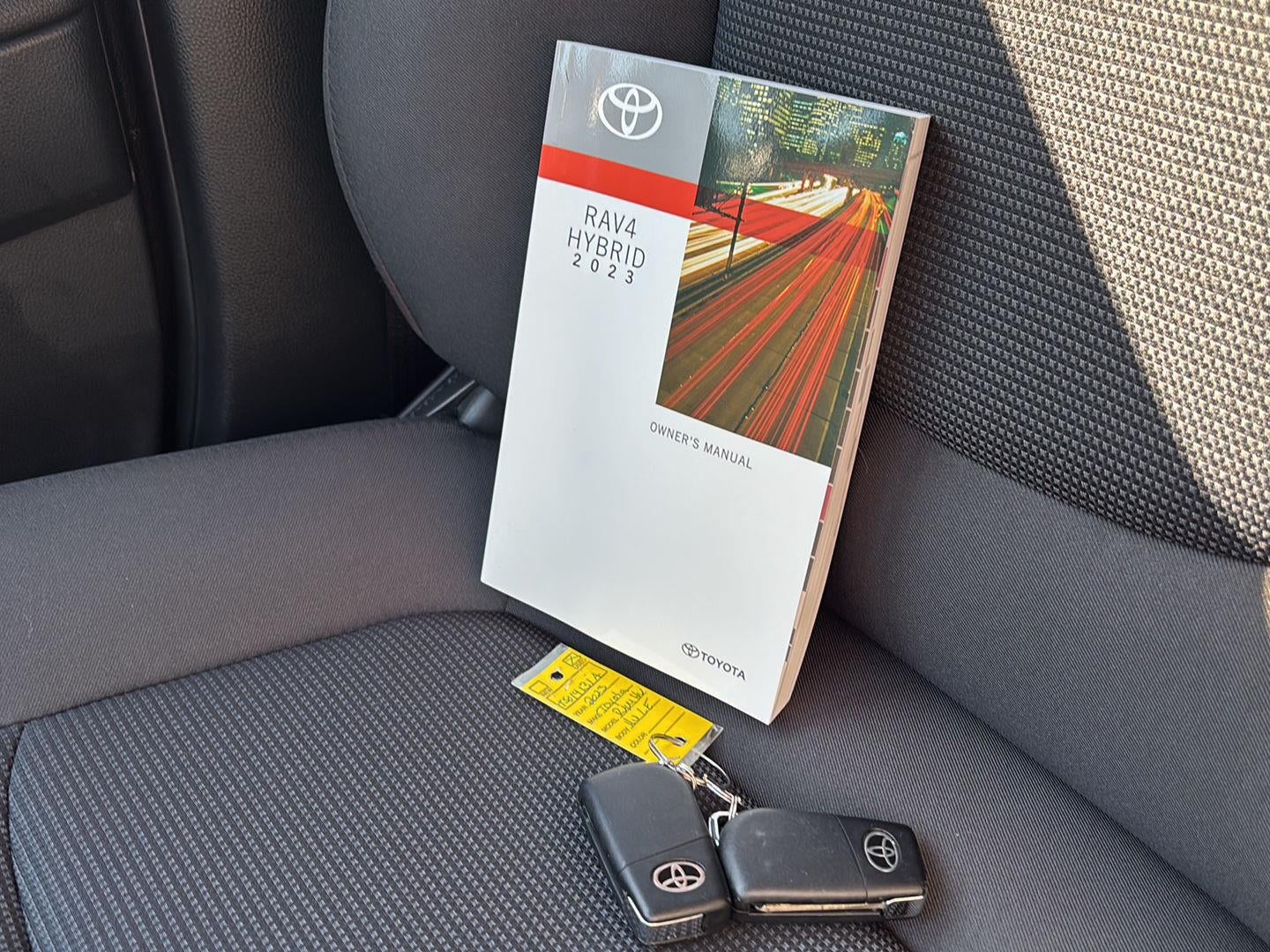 2023 Toyota RAV4 Hybrid LE