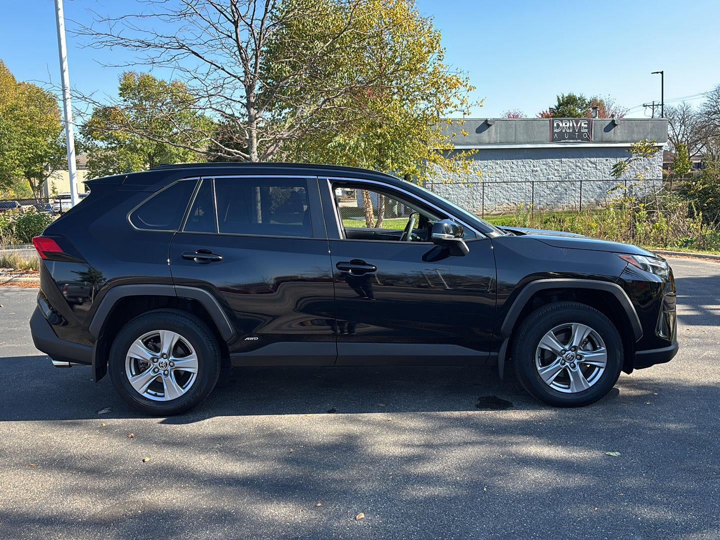 2023 Toyota RAV4 Hybrid LE