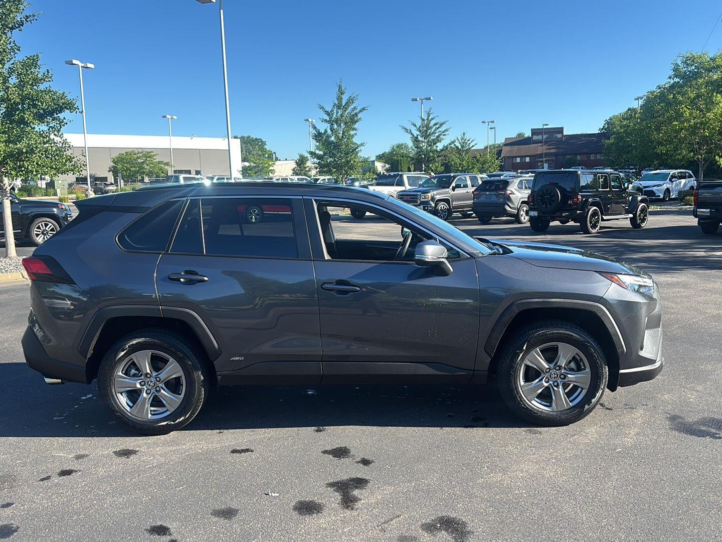 2025 Toyota RAV4 Hybrid LE