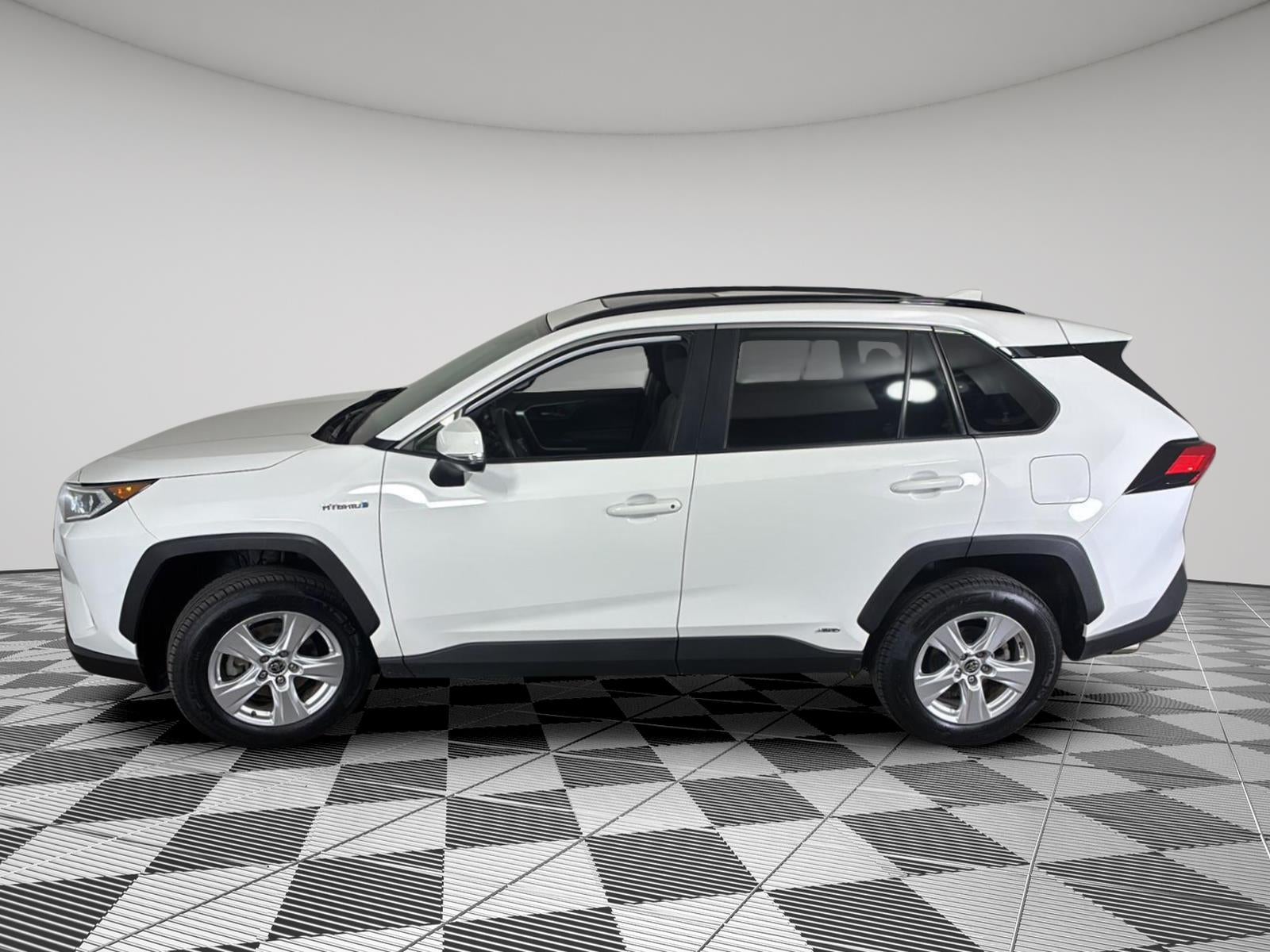 2020 Toyota RAV4 Hybrid XLE