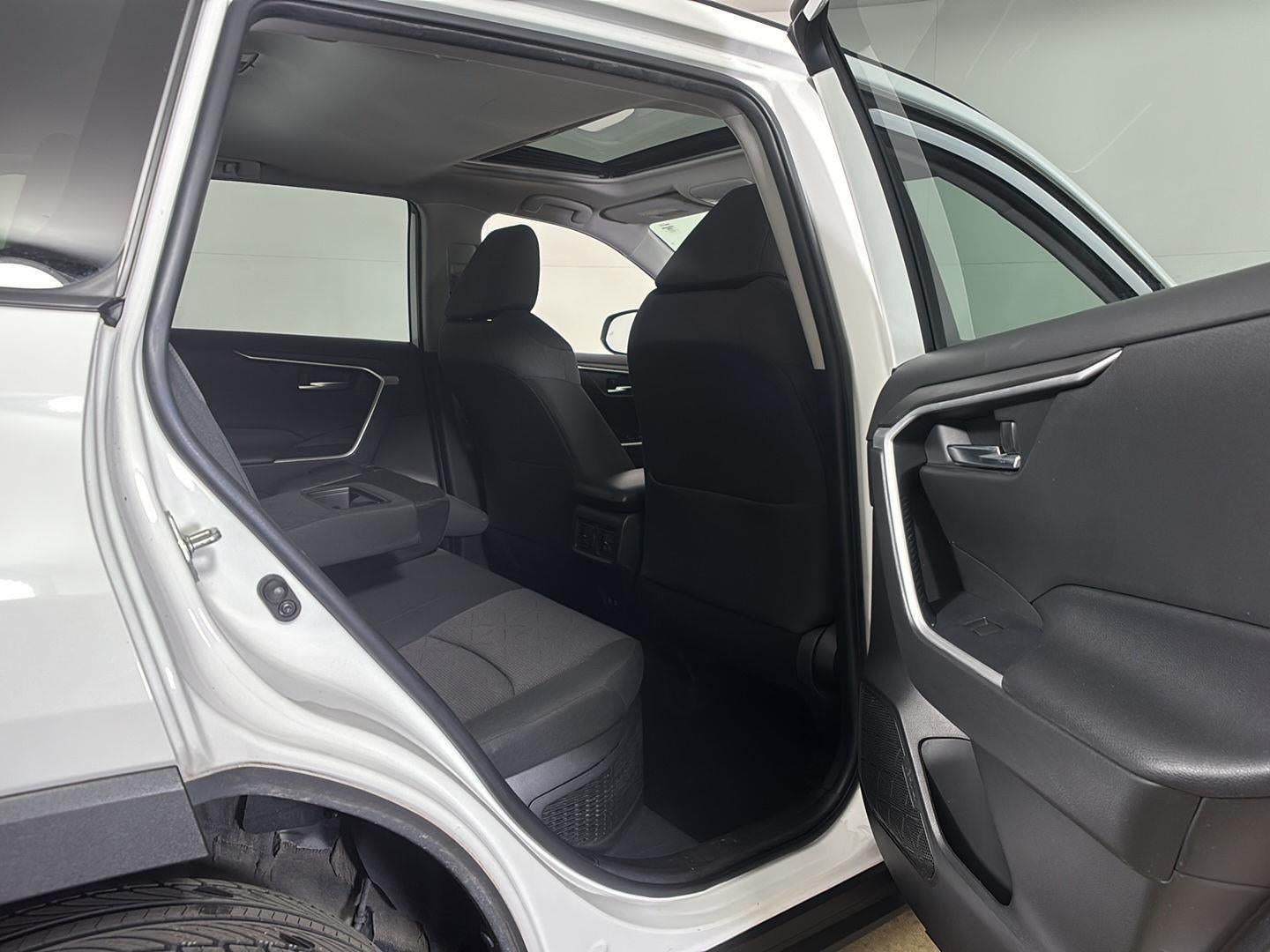 2020 Toyota RAV4 Hybrid XLE