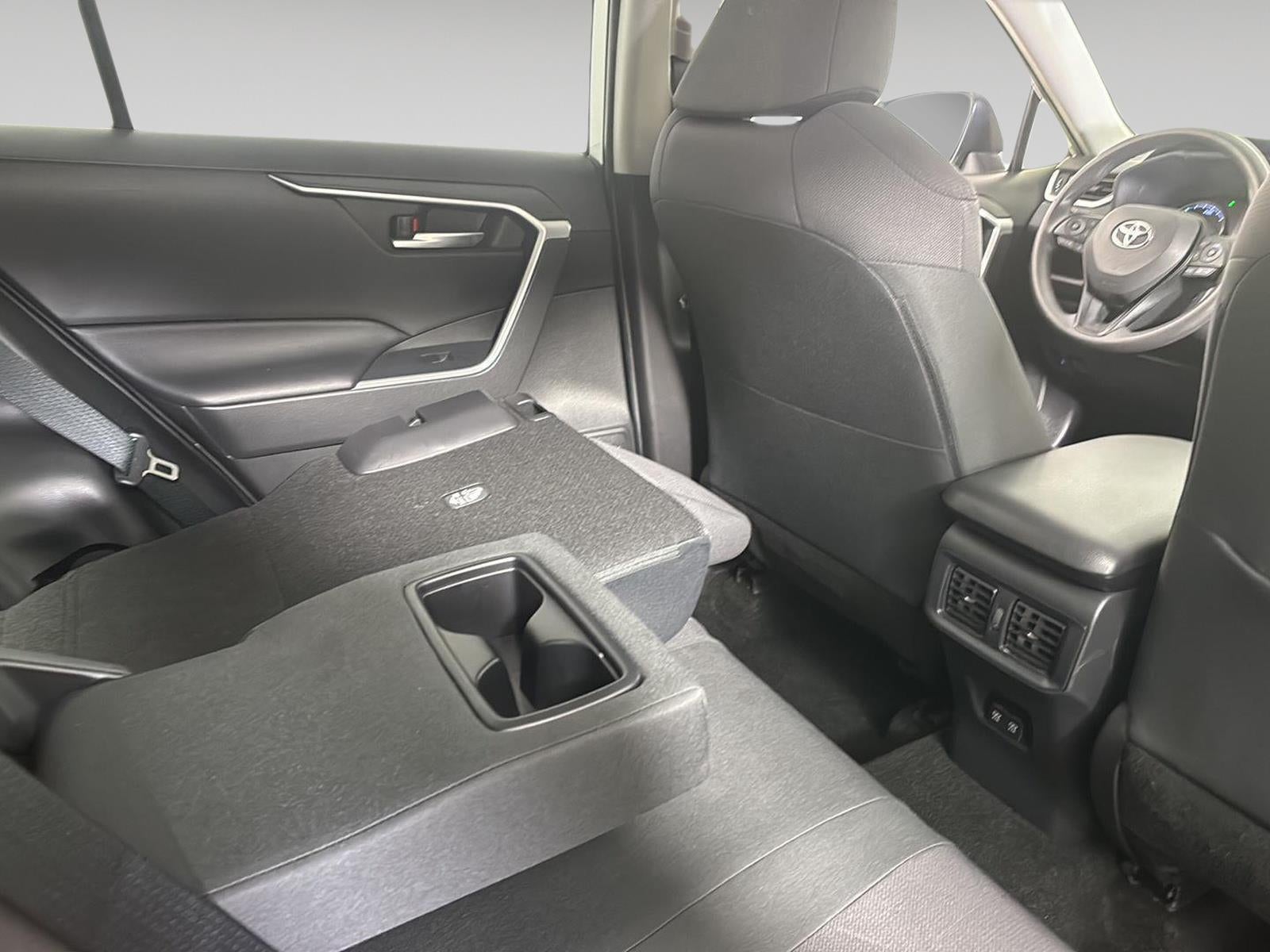 2020 Toyota RAV4 Hybrid XLE