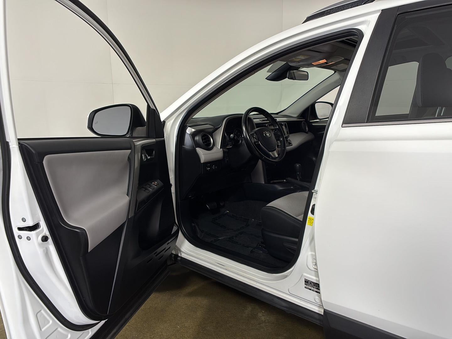 2017 Toyota Rav4 Hybrid XLE