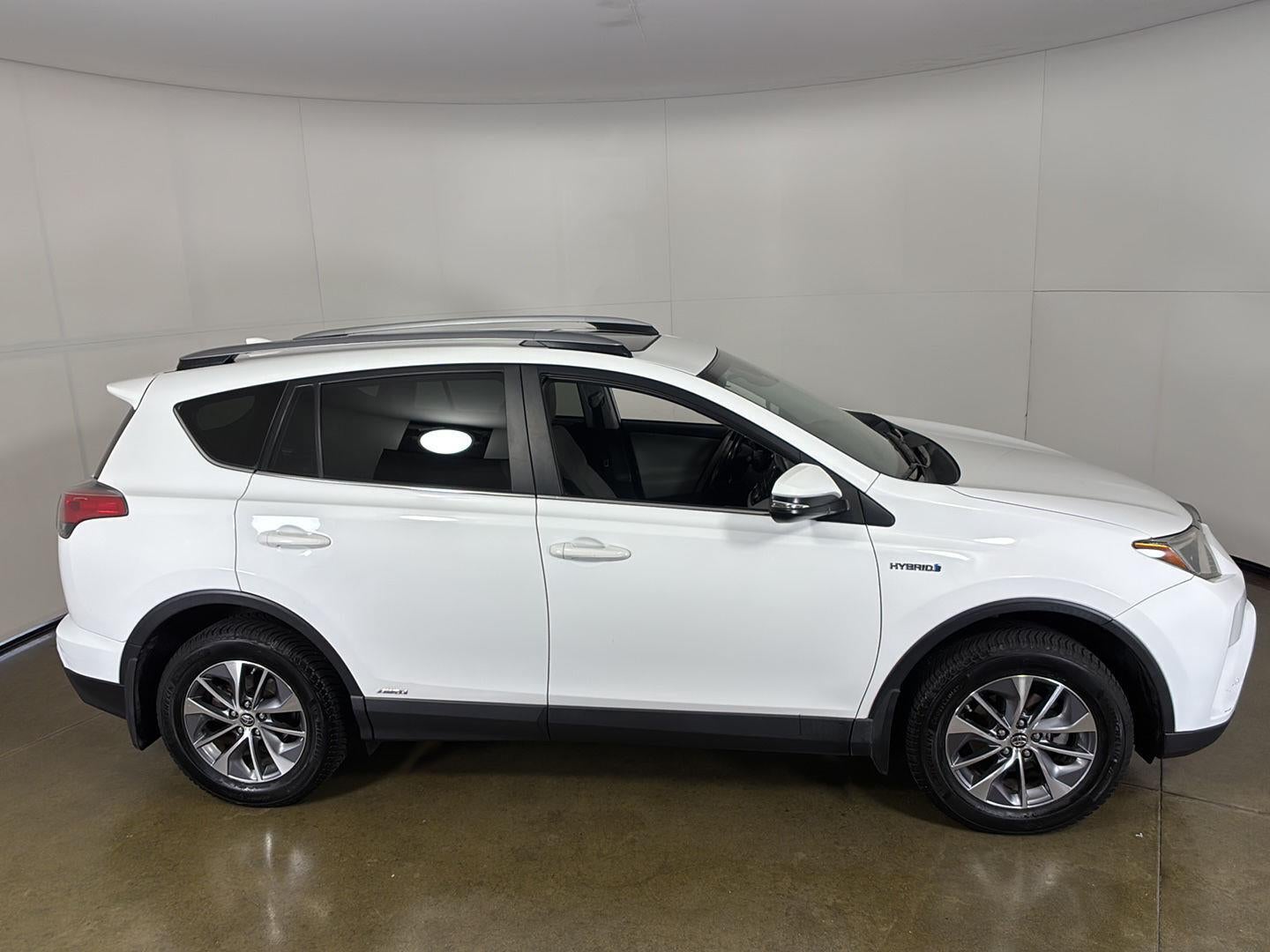 2017 Toyota Rav4 Hybrid XLE