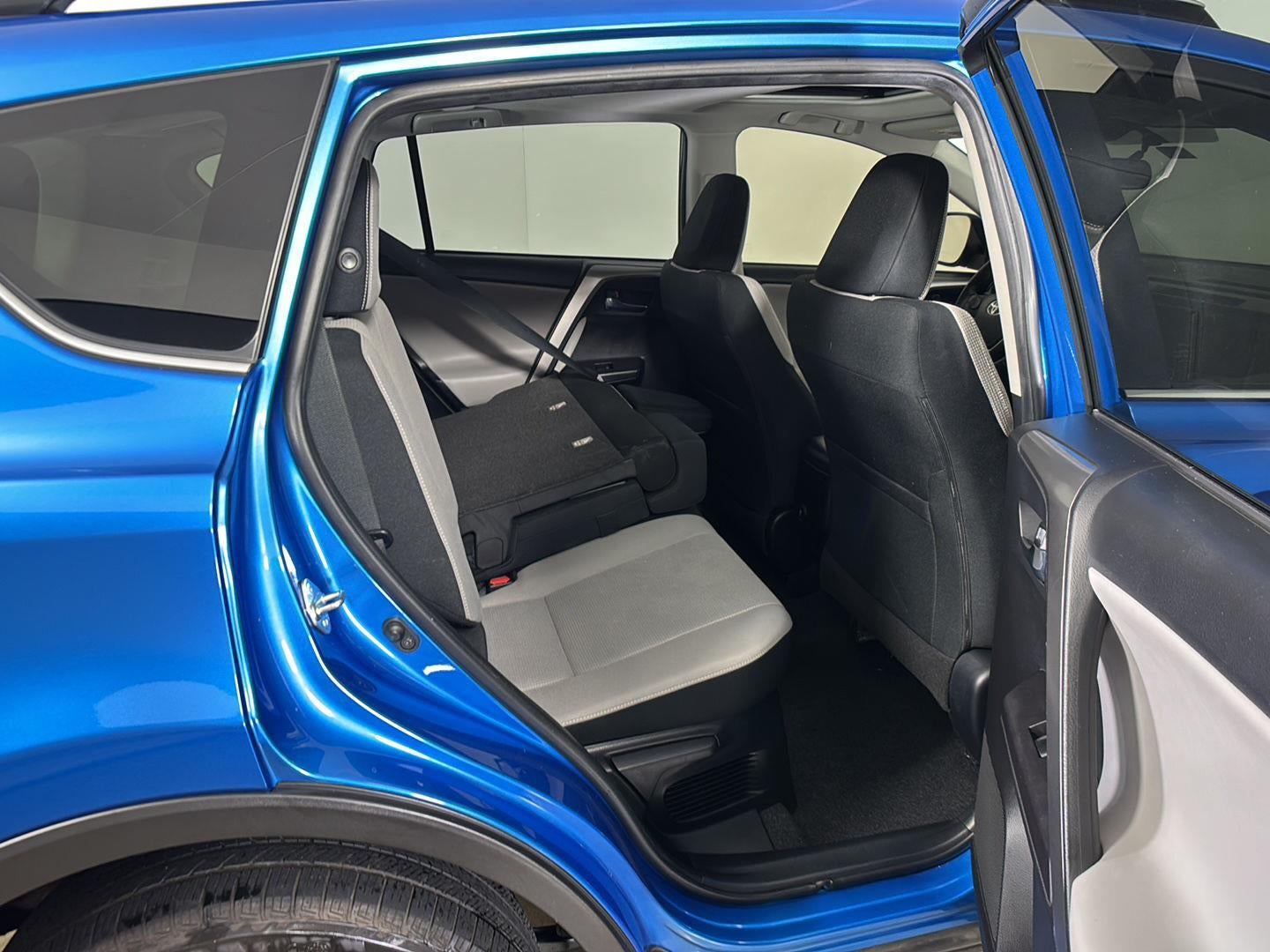 2016 Toyota RAV4 Hybrid XLE