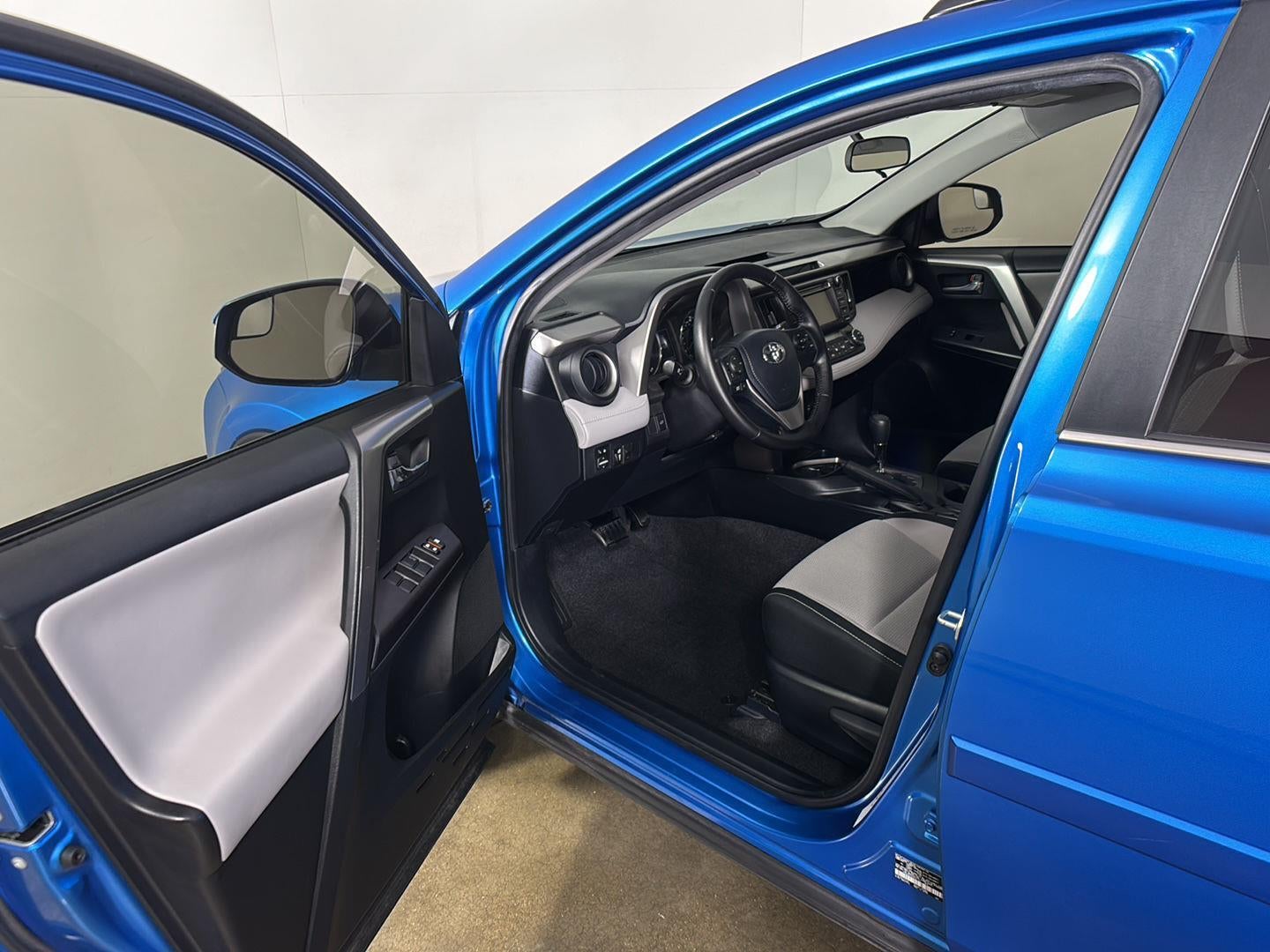 2016 Toyota RAV4 Hybrid XLE