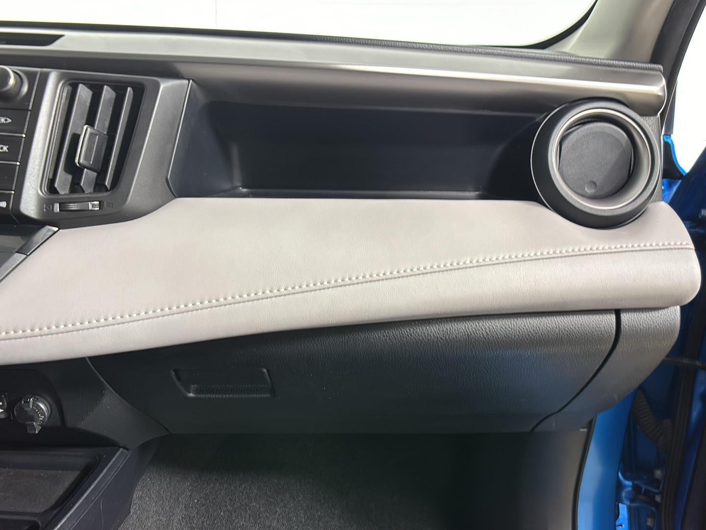 2016 Toyota RAV4 Hybrid XLE