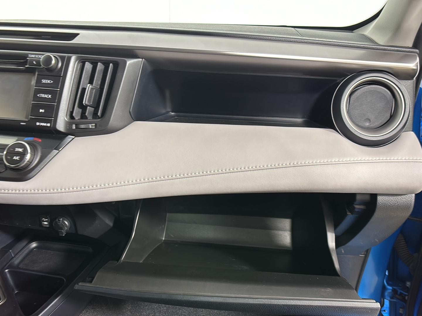 2016 Toyota RAV4 Hybrid XLE