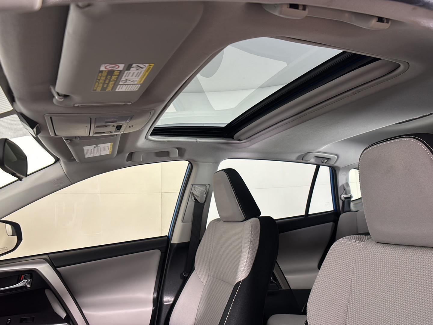 2016 Toyota RAV4 Hybrid XLE