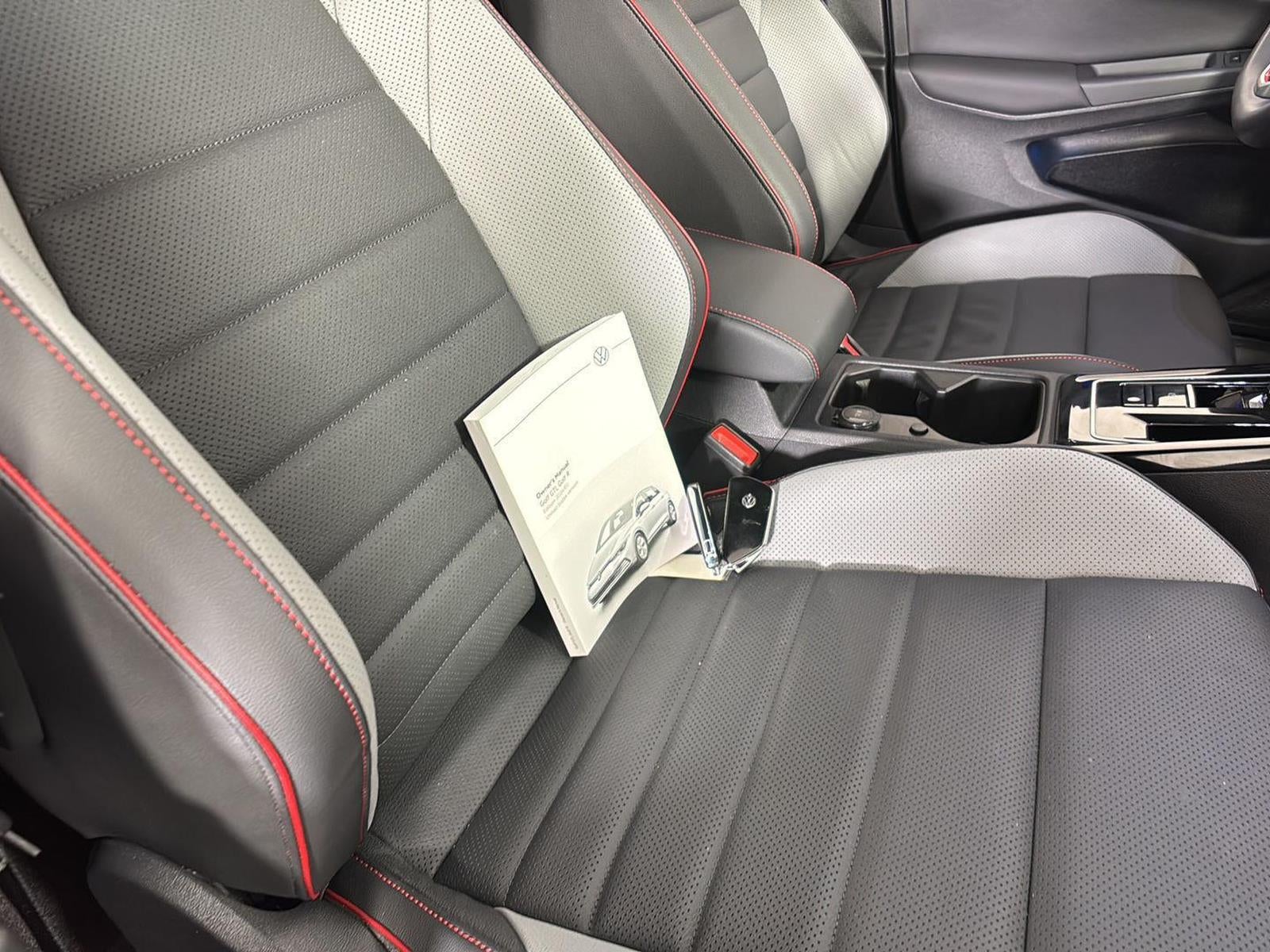 2024 Volkswagen Golf GTI SE