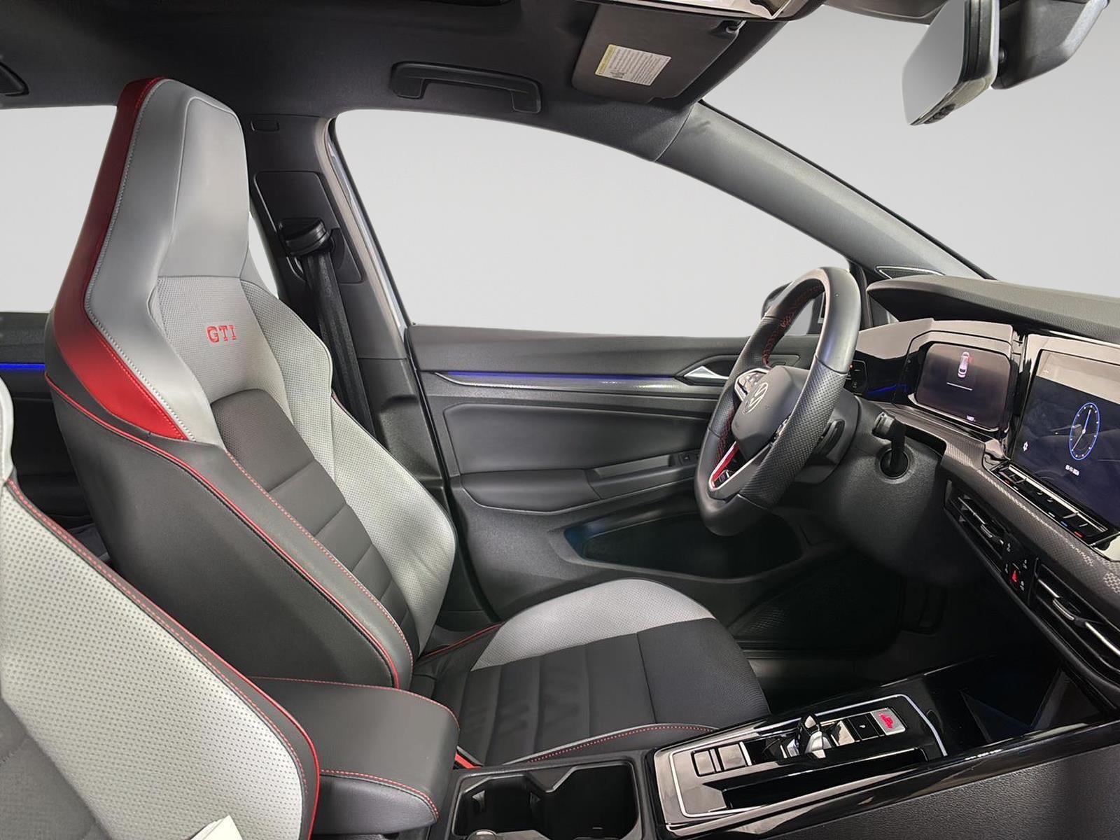 2024 Volkswagen Golf GTI SE