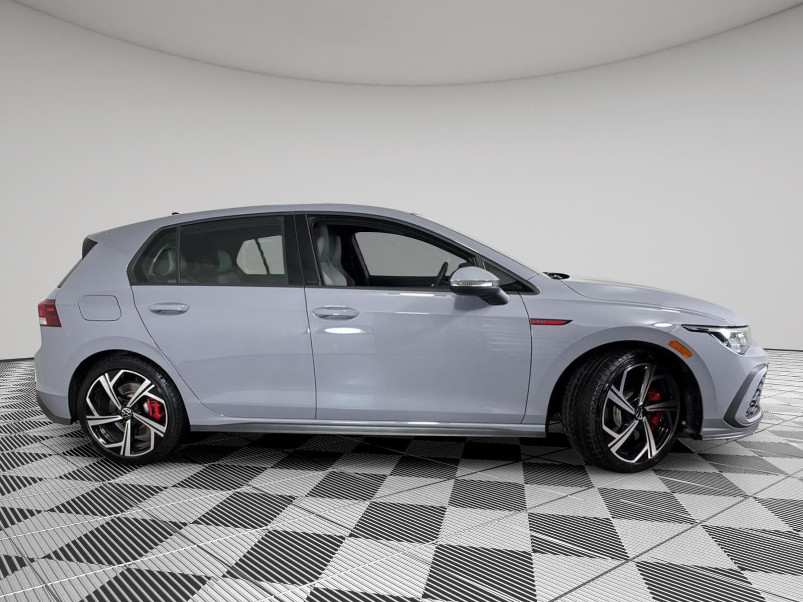 2024 Volkswagen Golf GTI SE