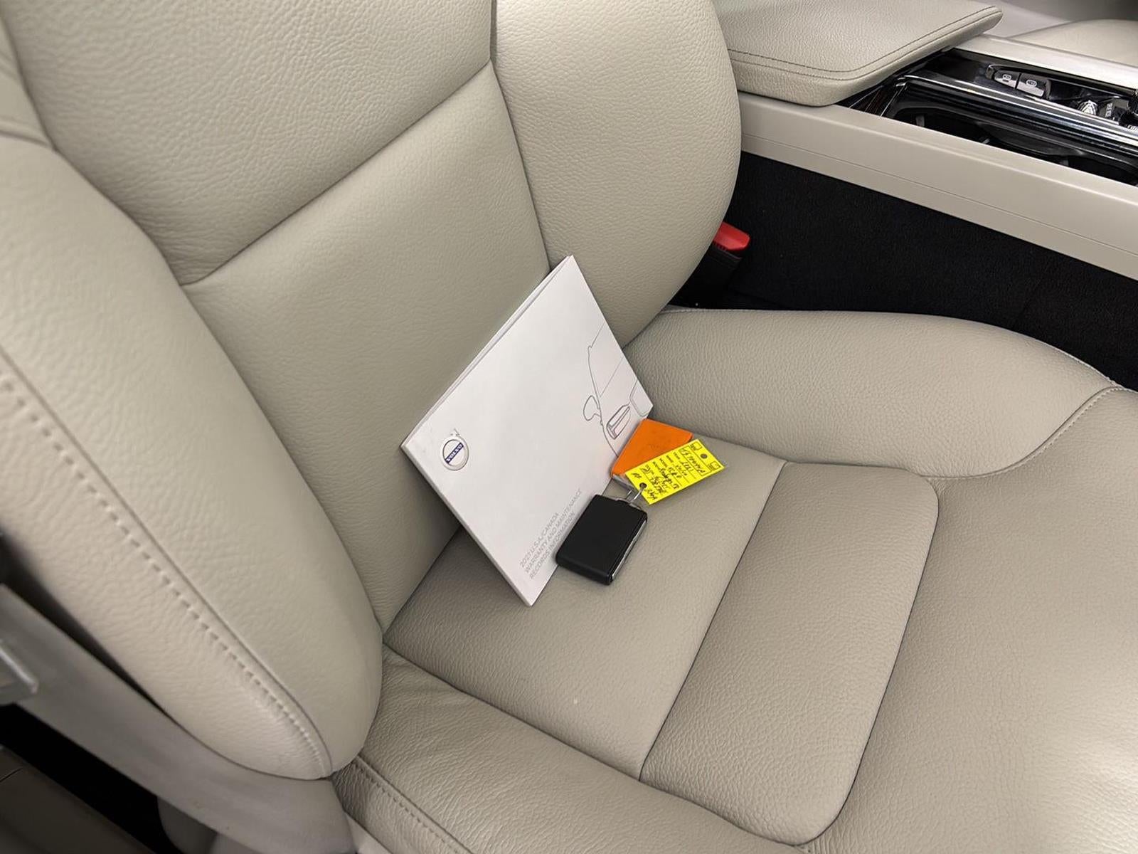 2021 Volvo XC60 Inscription Expression