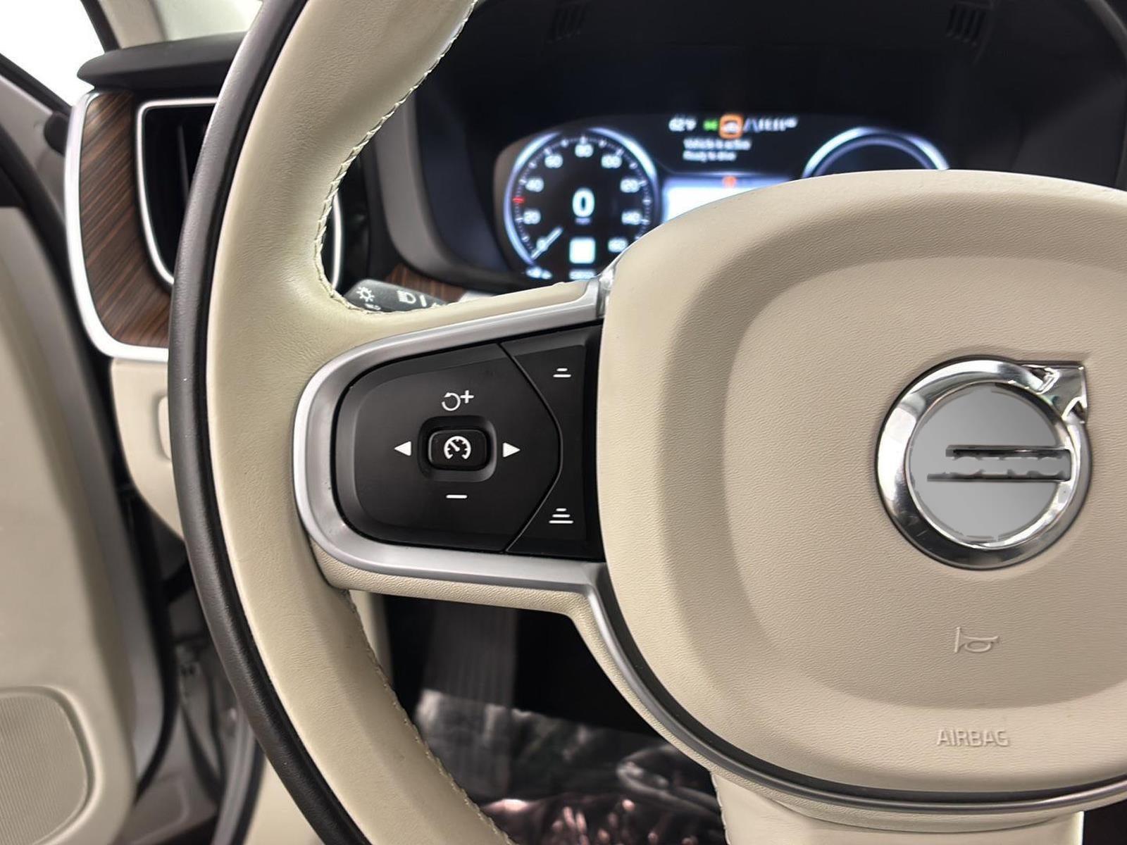 2021 Volvo XC60 Inscription Expression