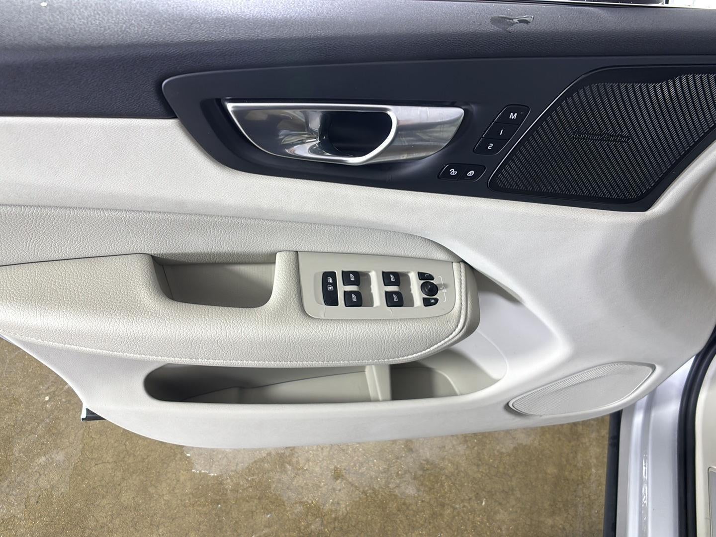 2021 Volvo XC60 Inscription Expression