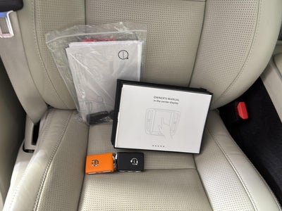 2023 Volvo XC60 Recharge Plug-In Hybrid Ultimate Dark Theme