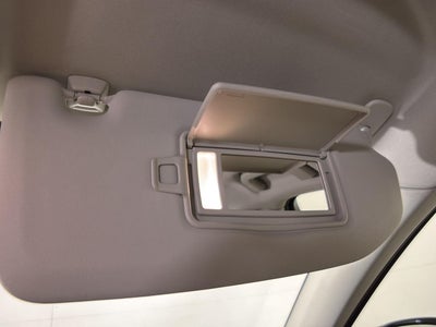 2023 Volvo XC60 Recharge Plug-In Hybrid Ultimate Dark Theme