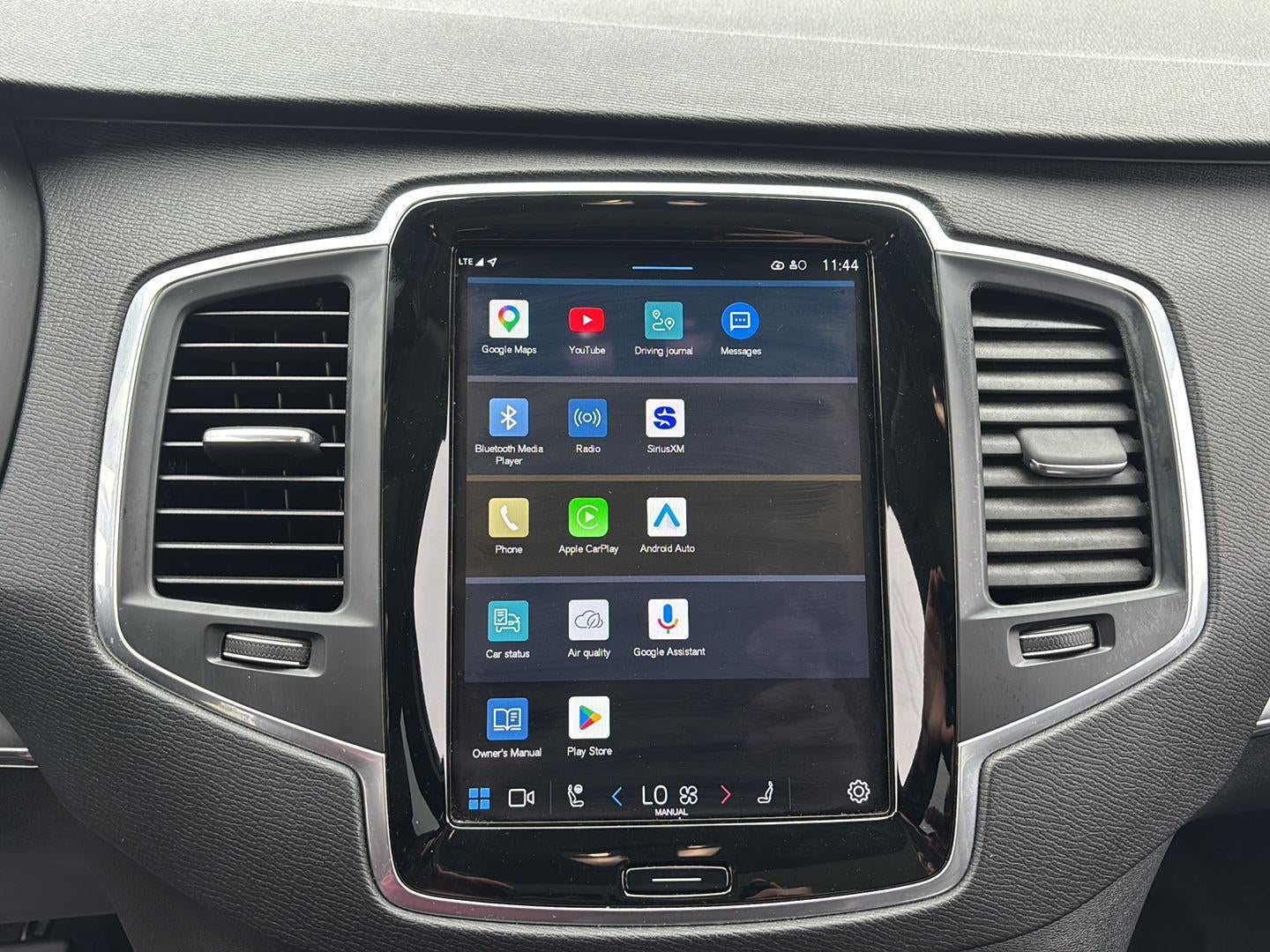 2023 Volvo XC90 Core