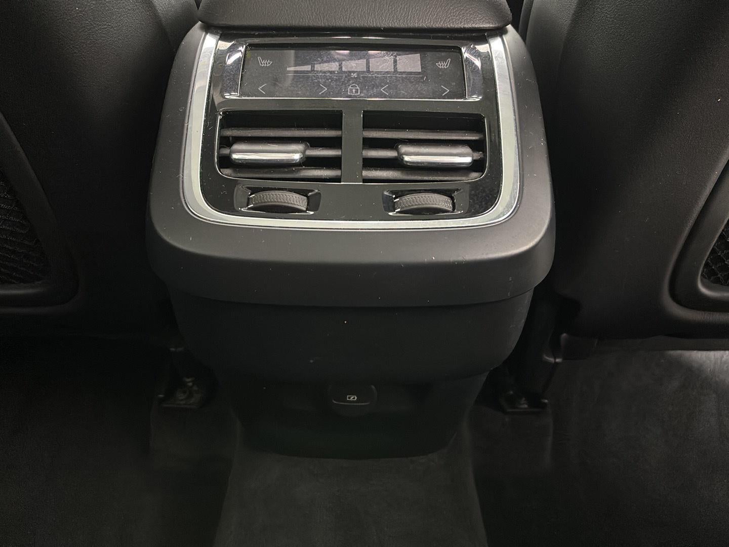 2023 Volvo XC90 Core