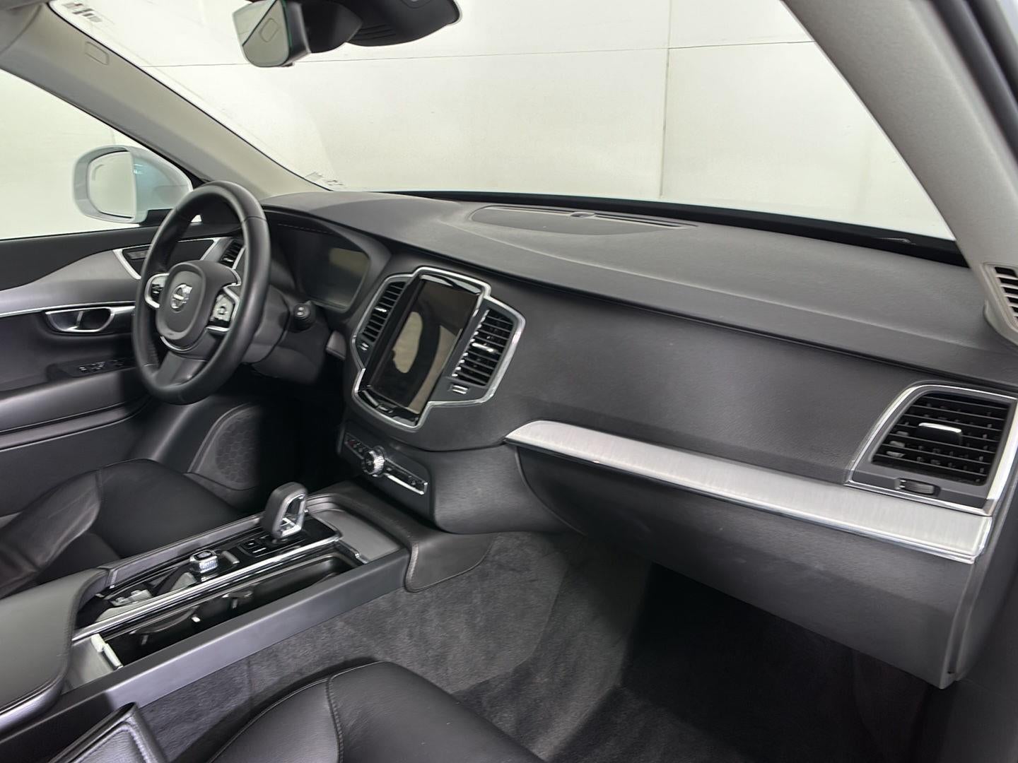 2023 Volvo XC90 Core