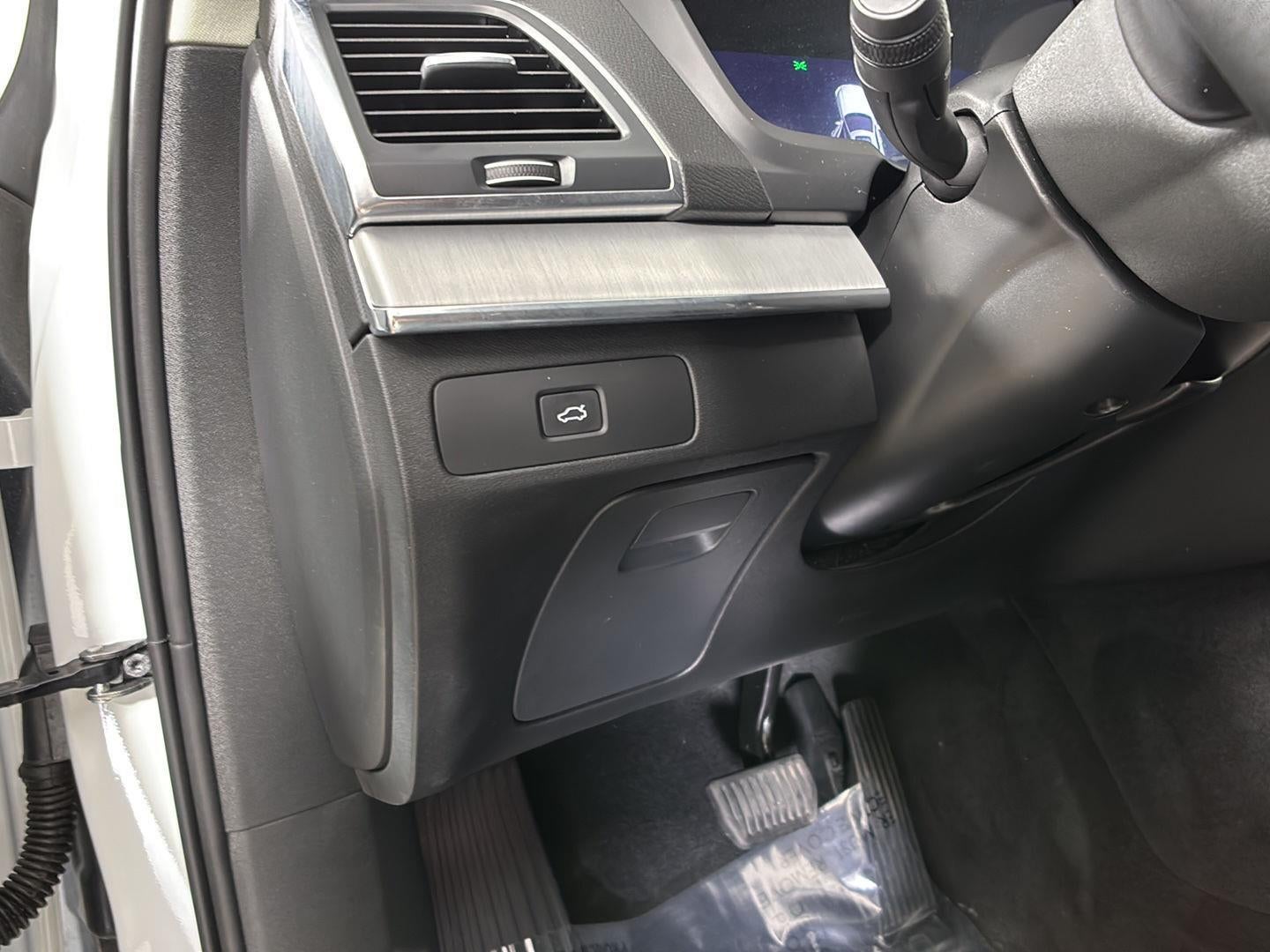 2023 Volvo XC90 Core