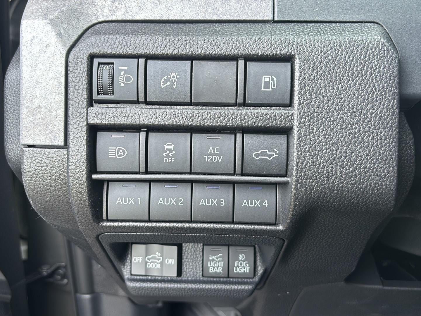2026 Toyota Tacoma i-FORCE MAX Tacoma Trailhunter