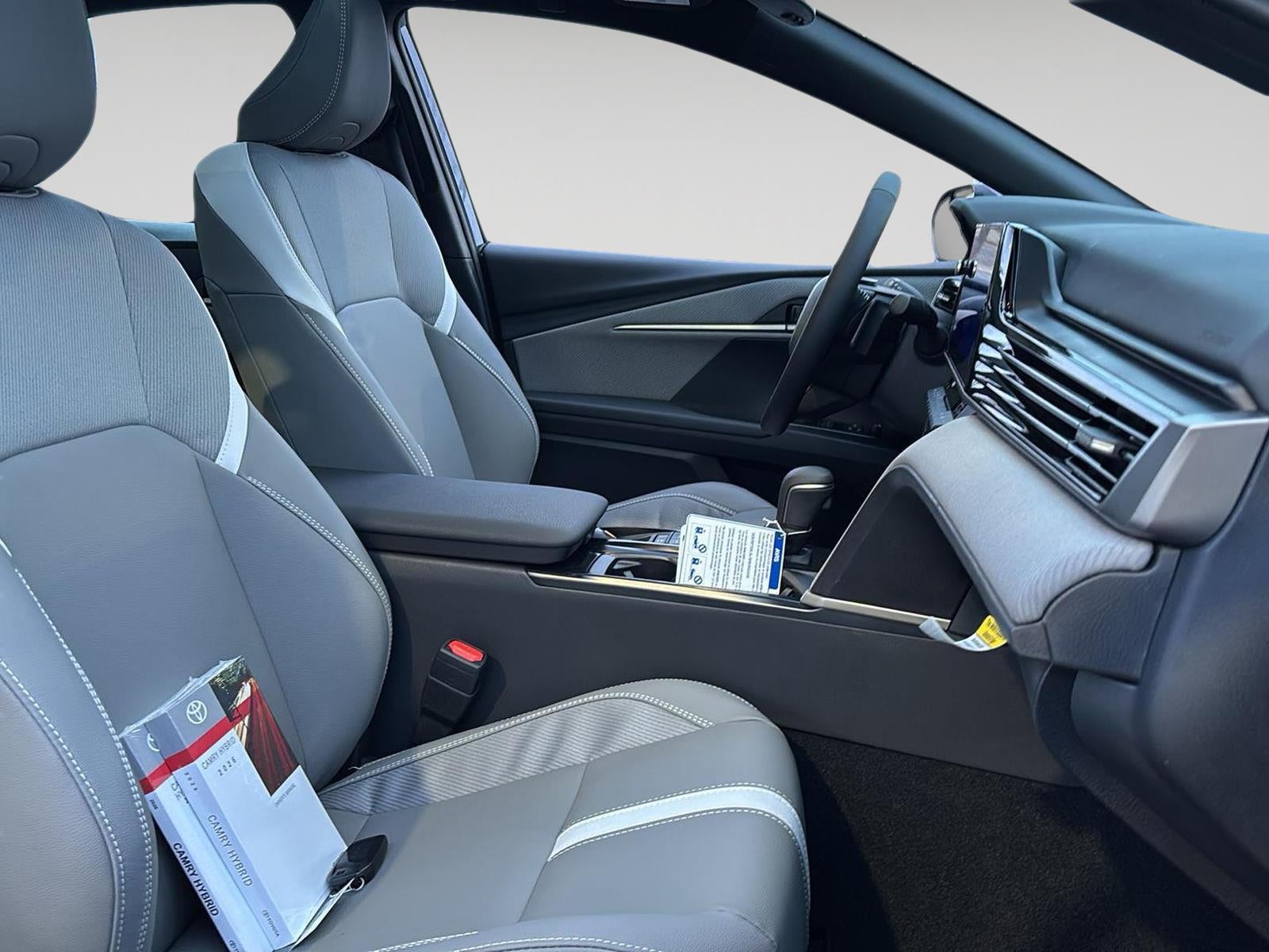 2026 Toyota Camry SE AWD