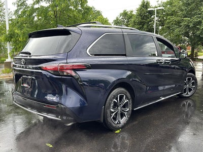 2026 Toyota Sienna Platinum