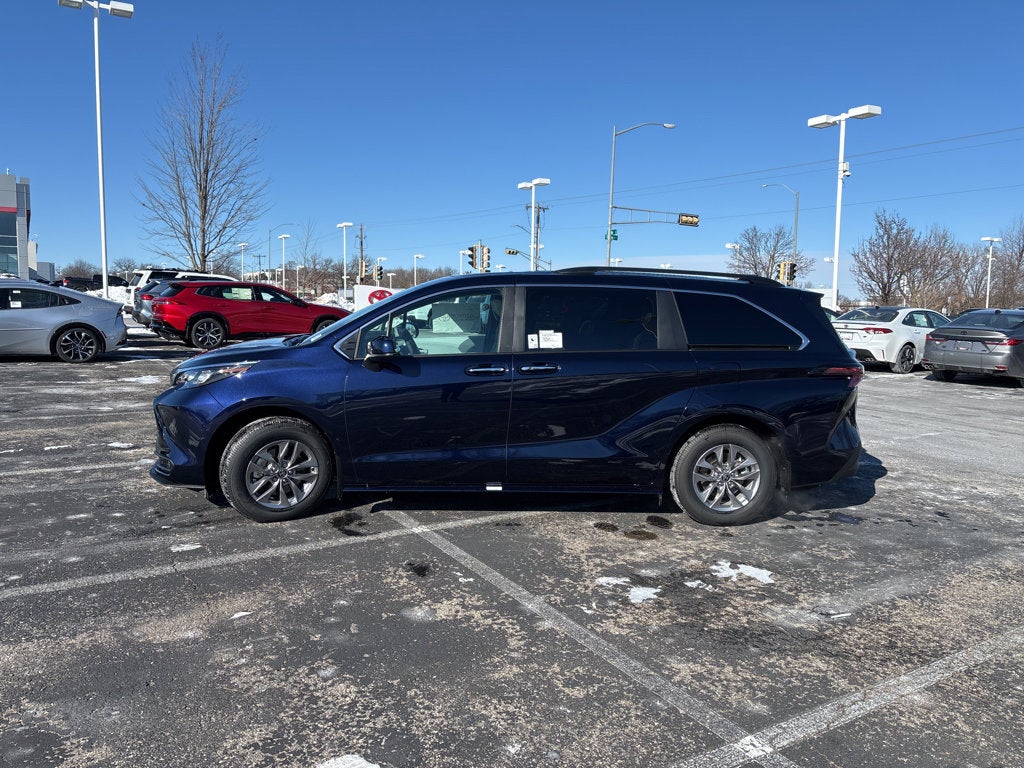 2026 Toyota Sienna XLE