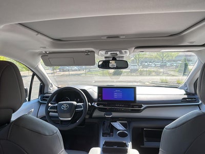 2026 Toyota Sienna XLE