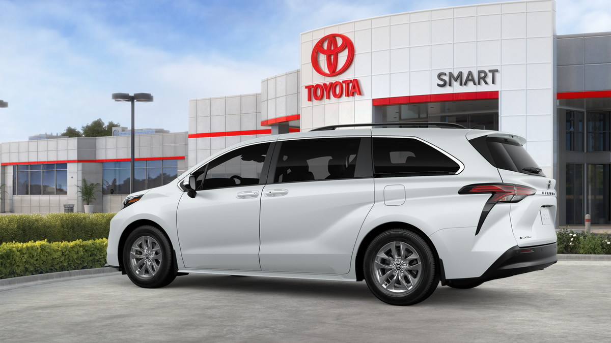 2026 Toyota Sienna XLE